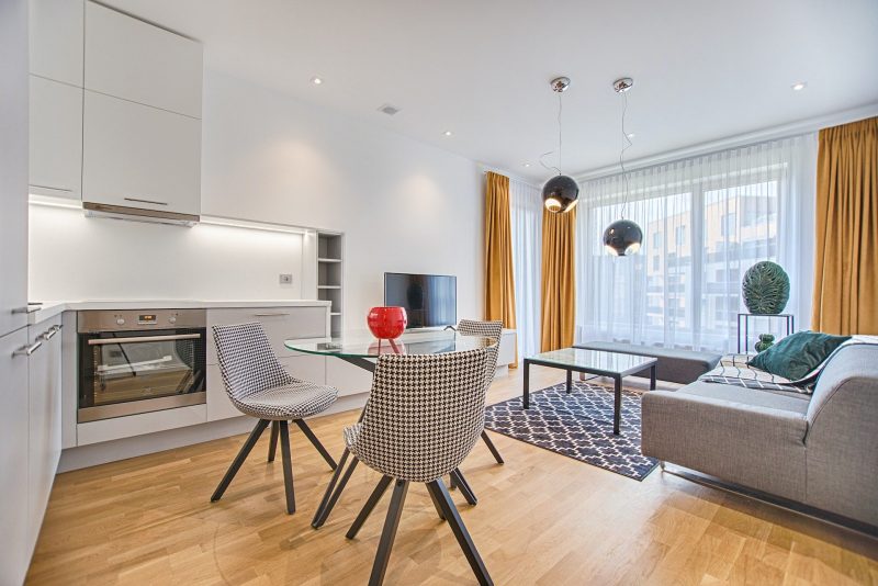 Comment utiliser l'éclairage pour créer une ambiance chaleureuse dans votre maison