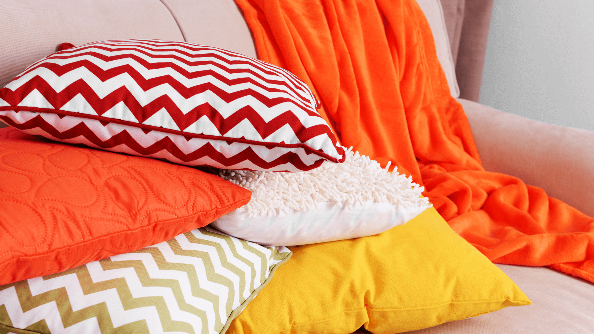 bien choisir ses coussins pour son salon