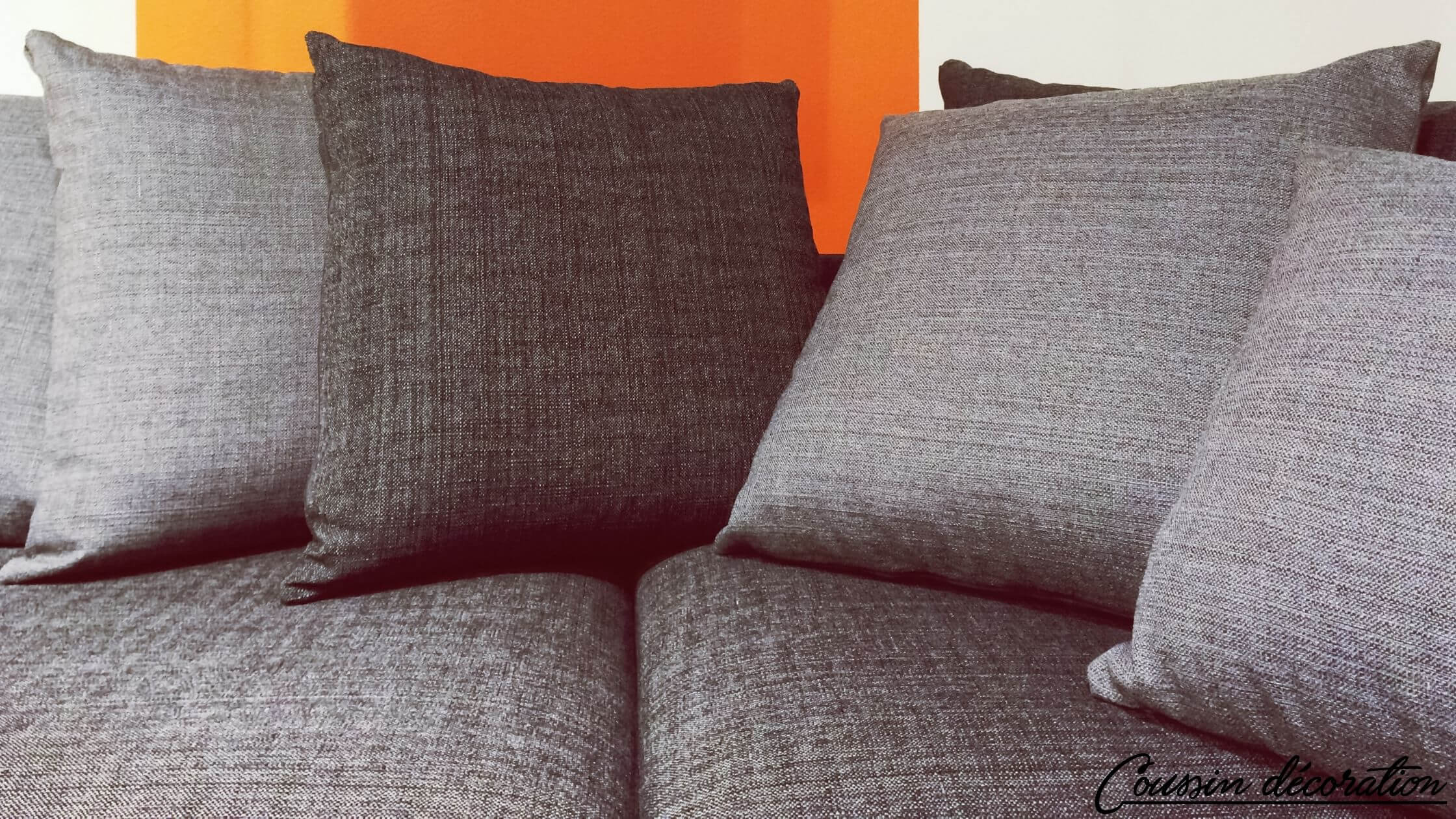 Du gris chiné pour le côté moelleux du canapé