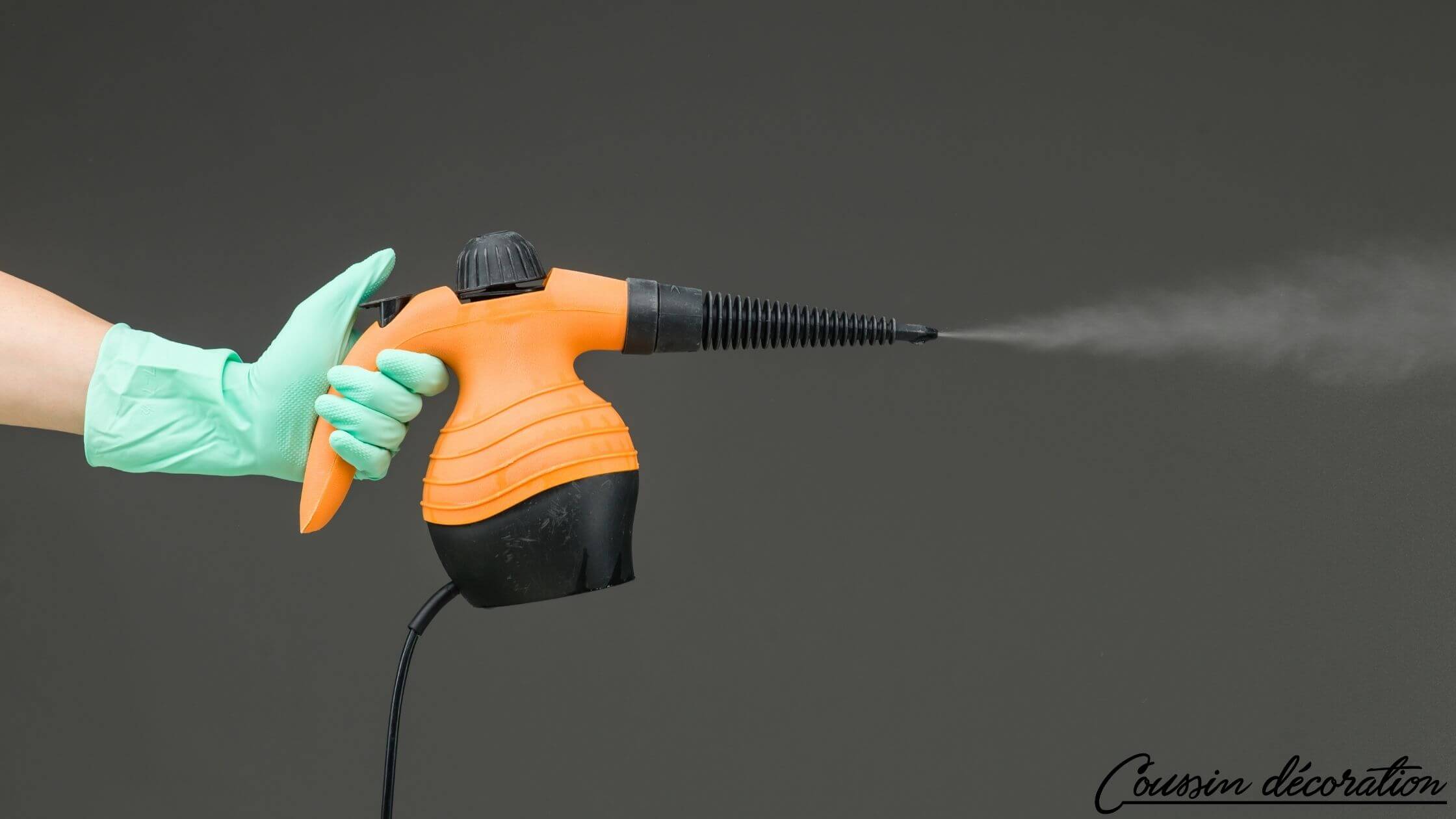 Utiliser un nettoyeur à vapeur pour désinfecter