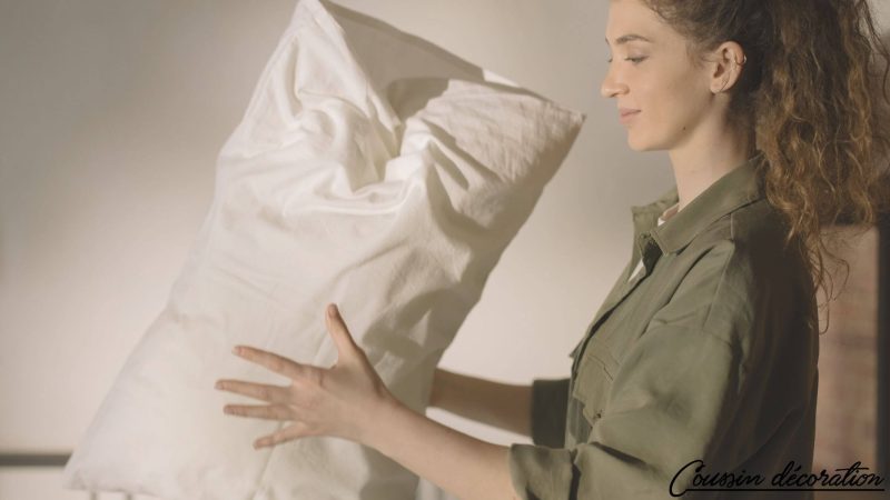 Les méthodes pour nettoyer nos oreillers avec les mains en 5 étapes